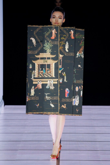 Fotoservizio/FW 22-23/WOMEN/SFILATA/MOSCHINO/DP2/16