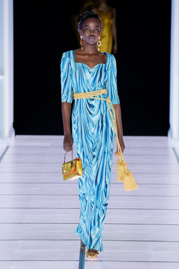 Fotoservizio/FW 22-23/WOMEN/SFILATA/MOSCHINO/DP2/18