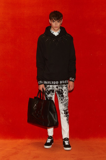 Fotoservizio/SS 2022/MEN/SFILATA/PHILIPP PLEIN/DP2/26