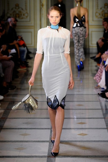 Fotoservizio/SS 2016/WOMEN/ANDREA INCONTRI/DP1/24