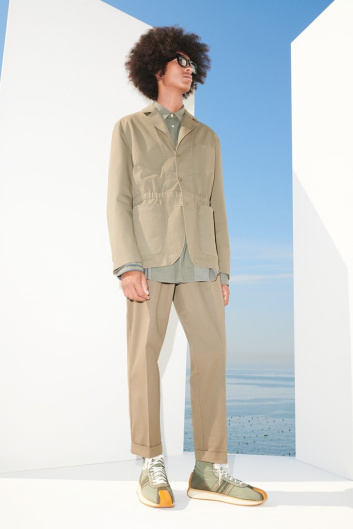 Fotoservizio/SS 2022/MEN/SFILATA/ANDREA POMPILIO PER HARMONT & BLAINE/DP2/12