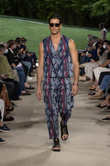 Fotoservizio/SS 2022/MEN/SFILATA/GIORGIO ARMANI/DP2/26