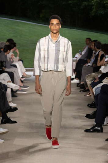 Fotoservizio/SS 2022/MEN/SFILATA/GIORGIO ARMANI/DP2/36