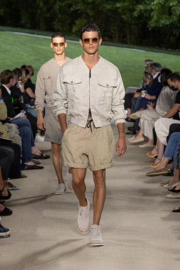 Fotoservizio/SS 2022/MEN/SFILATA/GIORGIO ARMANI/DP2/37