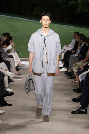 Fotoservizio/SS 2022/MEN/SFILATA/GIORGIO ARMANI/DP2/43