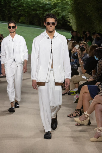 Fotoservizio/SS 2022/MEN/SFILATA/GIORGIO ARMANI/DP2/53