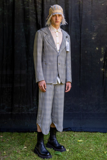 Fotoservizio/SS 2022/MEN/SFILATA/DIMA LEU/DP2/5