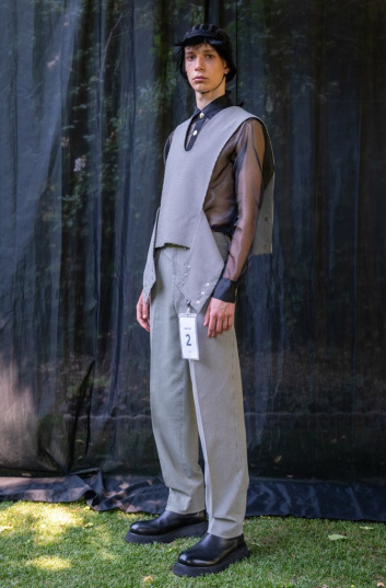 Fotoservizio/SS 2022/MEN/SFILATA/DIMA LEU/DP2/1