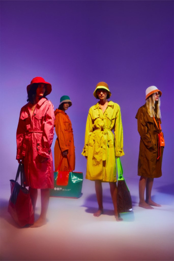 Fotoservizio/SS 2022/WOMEN/PRESENTAZIONE/OOF WEAR/DP2/0