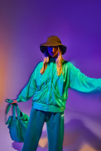 Fotoservizio/SS 2022/WOMEN/PRESENTAZIONE/OOF WEAR/DP2/7