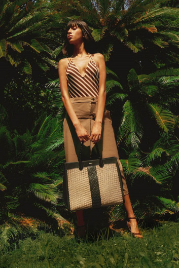 Fotoservizio/SS 2022/WOMEN/PRESENTAZIONE/SERAPIAN/DP2/6