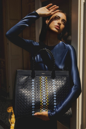 Fotoservizio/SS 2022/WOMEN/PRESENTAZIONE/SERAPIAN/DP2/7