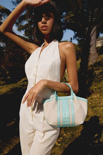 Fotoservizio/SS 2022/WOMEN/PRESENTAZIONE/SERAPIAN/DP2/1