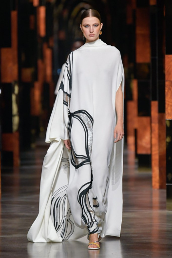 Fotoservizio/SS 2022/WOMEN/SFILATA/FENDI/DP2/4