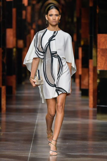 Fotoservizio/SS 2022/WOMEN/SFILATA/FENDI/DP2/7
