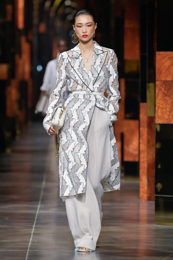 Fotoservizio/SS 2022/WOMEN/SFILATA/FENDI/DP2/1