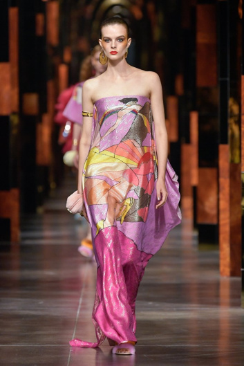 Fotoservizio/SS 2022/WOMEN/SFILATA/FENDI/DP2/2
