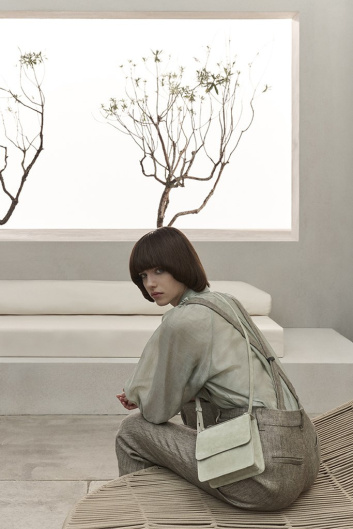 Fotoservizio/SS 2022/WOMEN/PRESENTAZIONE/BRUNELLO CUCINELLI/DP2/25