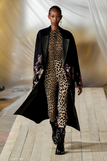 Fotoservizio/SS 2022/WOMEN/SFILATA/ROBERTO CAVALLI/DP2/8