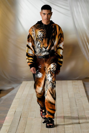 Fotoservizio/SS 2022/WOMEN/SFILATA/ROBERTO CAVALLI/DP2/3