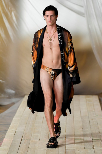Fotoservizio/SS 2022/WOMEN/SFILATA/ROBERTO CAVALLI/DP2/6