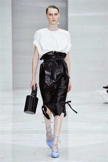 Fotoservizio/SS 2016/WOMEN/SALVATORE FERRAGAMO/DP1/0