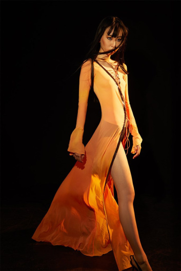 Fotoservizio/SS 2022/WOMEN/PRESENTAZIONE/RADICA STUDIO/DP2/2