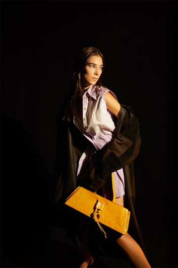 Fotoservizio/SS 2022/WOMEN/PRESENTAZIONE/RADICA STUDIO/DP2/16
