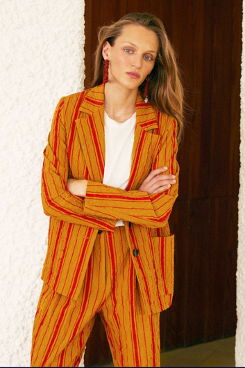 Fotoservizio/SS 2022/WOMEN/PRESENTAZIONE/MOMONì/DP2/3