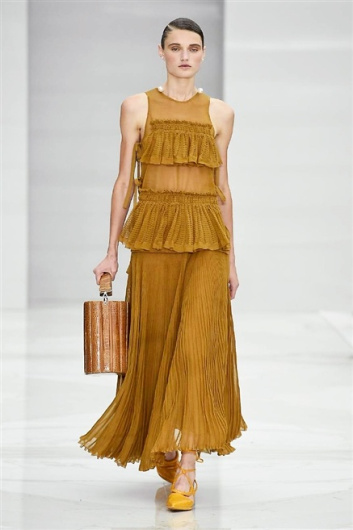 Fotoservizio/SS 2016/WOMEN/SALVATORE FERRAGAMO/DP1/20