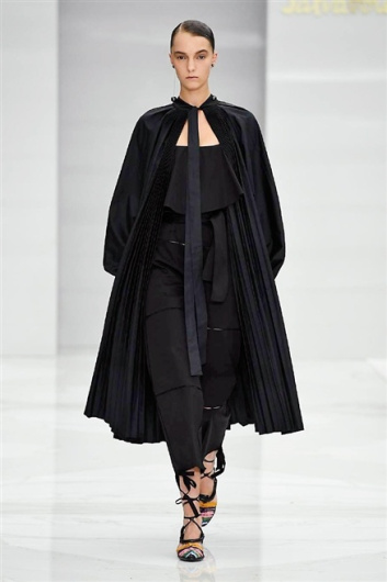 Fotoservizio/SS 2016/WOMEN/SALVATORE FERRAGAMO/DP1/25