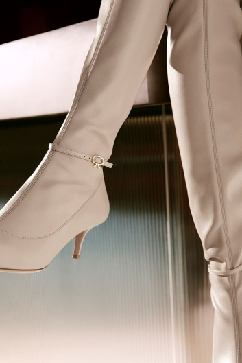 Fotoservizio/SS 2022/WOMEN/PRESENTAZIONE/GIANVITO ROSSI/DP2/0