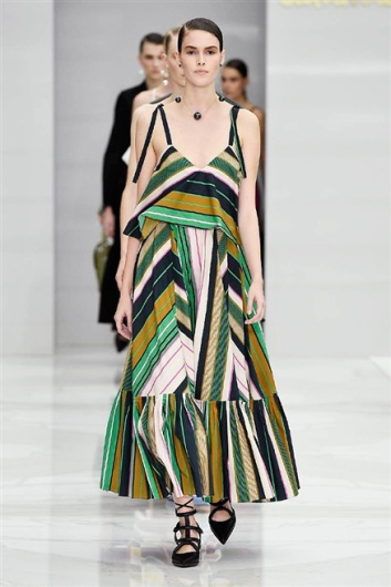 Fotoservizio/SS 2016/WOMEN/SALVATORE FERRAGAMO/DP1/37