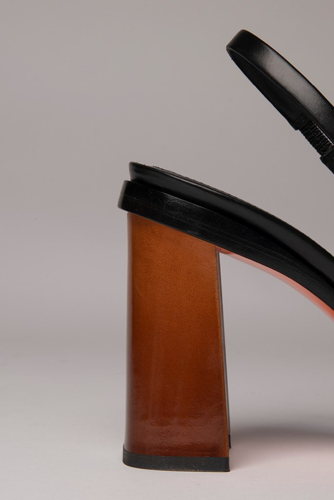 Fotoservizio/SS 2022/WOMEN/PRESENTAZIONE/SANTONI/DP2/0