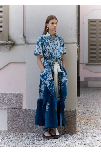 Fotoservizio/SS 2022/WOMEN/PRESENTAZIONE/ROMEO GIGLI/DP2/3