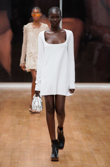 Fotoservizio/SS 2022/WOMEN/SFILATA/TOD'S/DP2/1