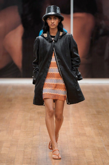 Fotoservizio/SS 2022/WOMEN/SFILATA/TOD'S/DP2/1