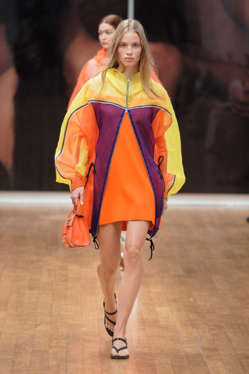 Fotoservizio/SS 2022/WOMEN/SFILATA/TOD'S/DP2/24