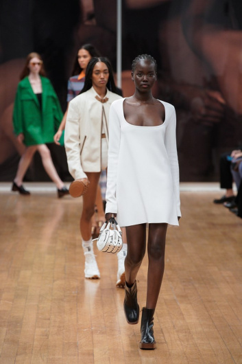Fotoservizio/SS 2022/WOMEN/SFILATA/TOD'S/DP2/28