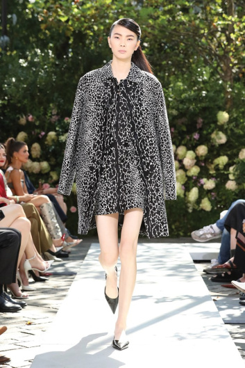 Fotoservizio/SS 2022/WOMEN/APPUNTAMENTO/MICHAEL KORS/DP2/15