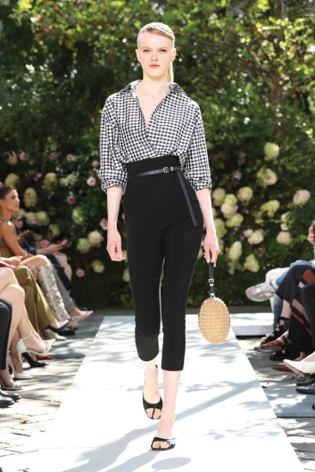 Fotoservizio/SS 2022/WOMEN/APPUNTAMENTO/MICHAEL KORS/DP2/19