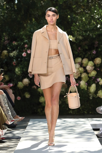 Fotoservizio/SS 2022/WOMEN/APPUNTAMENTO/MICHAEL KORS/DP2/28