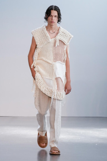 Fotoservizio/SS 2023/MEN/SFILATA/FEDERICO CINA/DP2/4