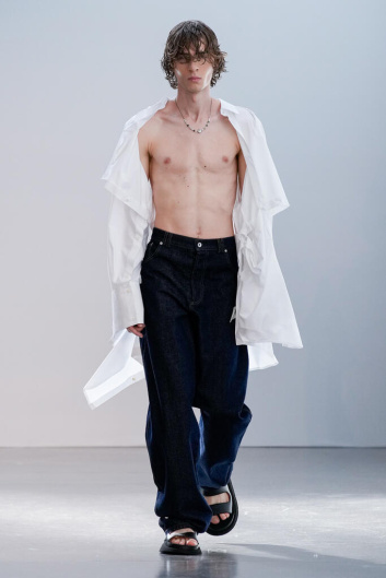 Fotoservizio/SS 2023/MEN/SFILATA/FEDERICO CINA/DP2/0