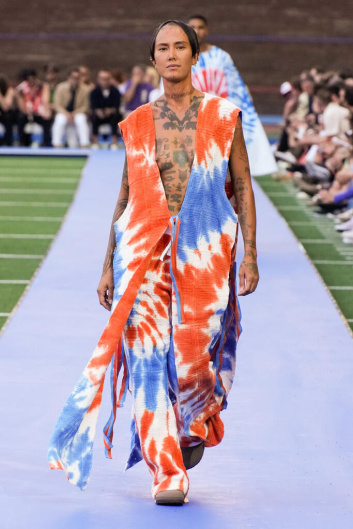 Fotoservizio/SS 2023/MEN/SFILATA/MARCELO BURLON COUNTY OF MILAN/DP2/15
