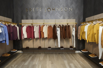 Fotoservizio/SS 2023/MEN/PRESENTAZIONE/BRETT JOHNSON/DP2/3