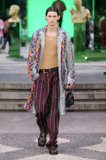 Fotoservizio/SS 2023/MEN/SFILATA/VERSACE/DP2/0
