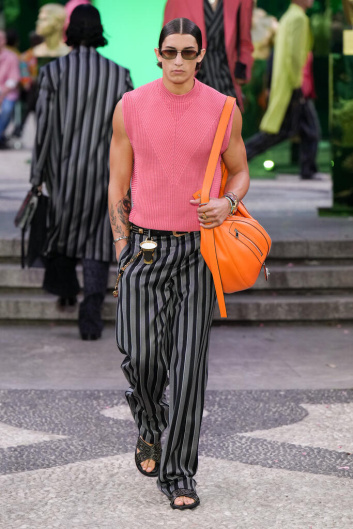 Fotoservizio/SS 2023/MEN/SFILATA/VERSACE/DP2/9