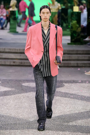 Fotoservizio/SS 2023/MEN/SFILATA/VERSACE/DP2/10