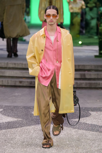 Fotoservizio/SS 2023/MEN/SFILATA/VERSACE/DP2/4